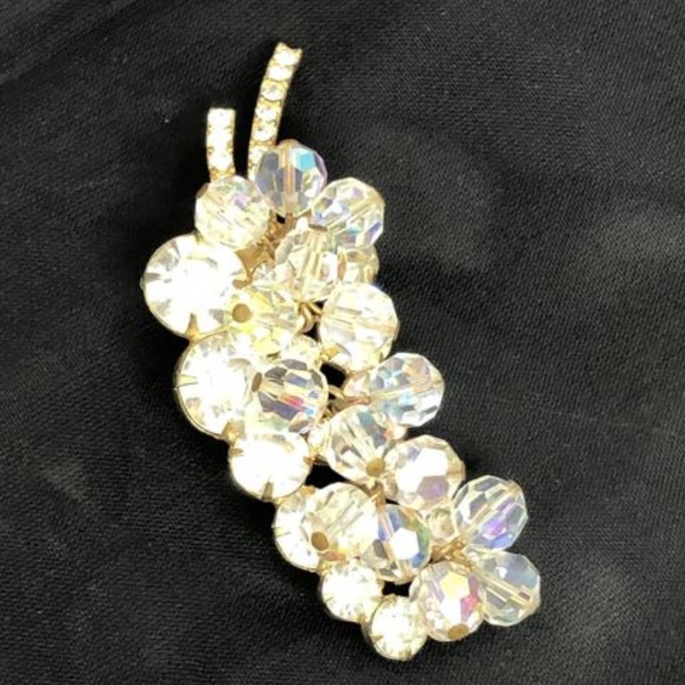Crystal and White Rhinestone Grape Cluster Brooch!
